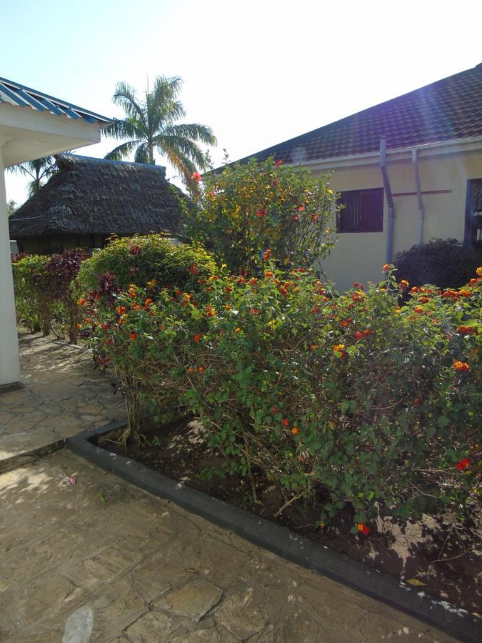 Idc Guest House Bagamoyo Exterior photo